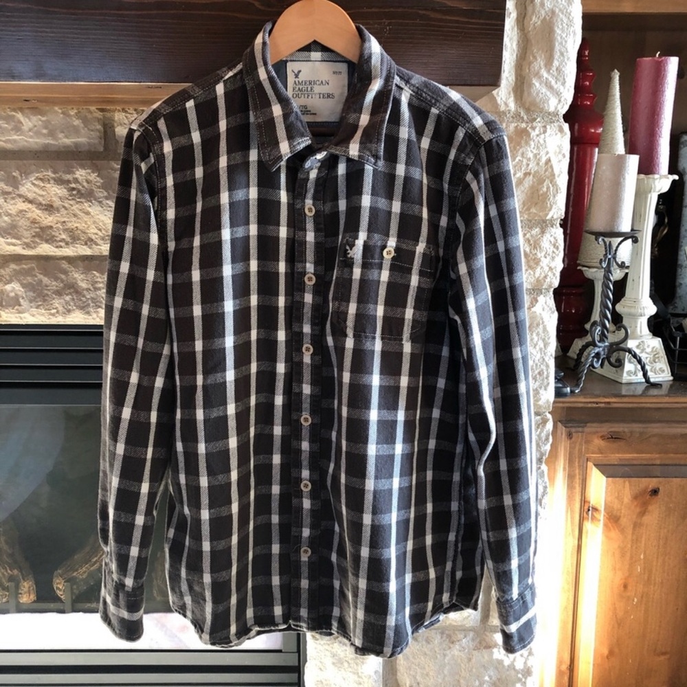 AMERICAN EAGLE Button Down Shirt